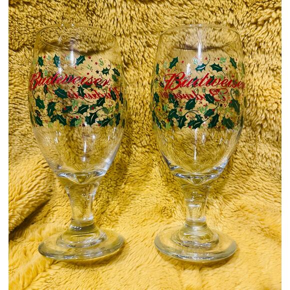 Budweiser HOLLY BERRIES Holiday Set of 2 beer Glasses goblets christmas cheers - Picture 1 of 6